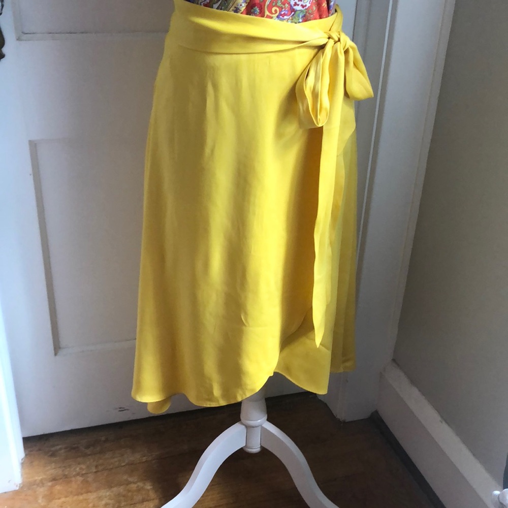 Ann Taylor Yellow Skirt NWOT Sz. 10